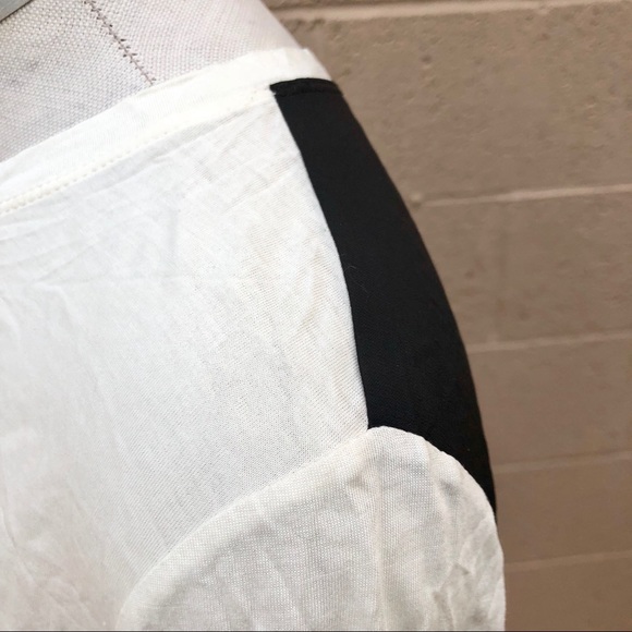 •BCBG• Long Sleeve lightweight Shirt/Top - Picture 4 of 6